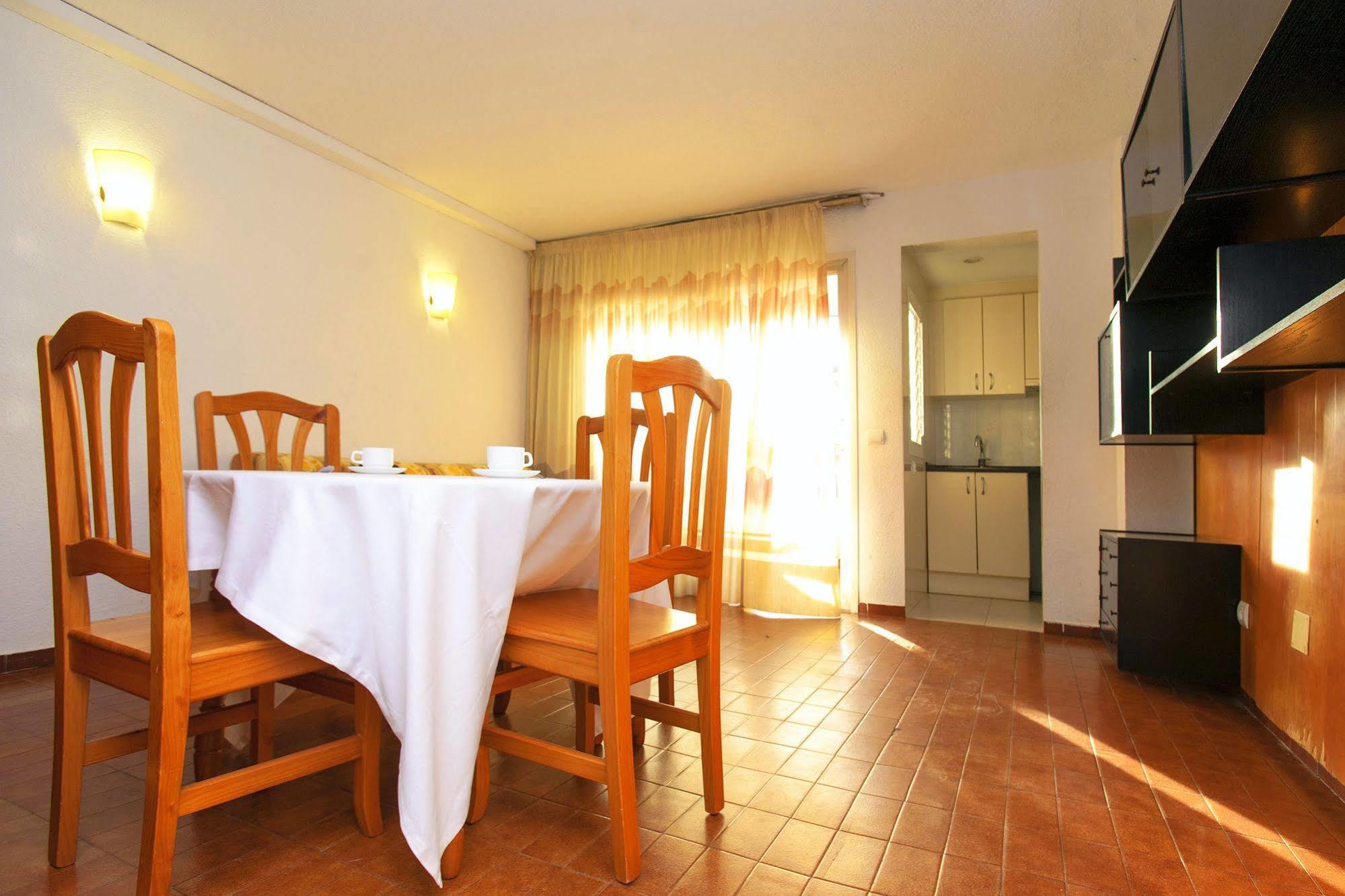 Apartamentos Alboran-Arysal Salou Extérieur photo