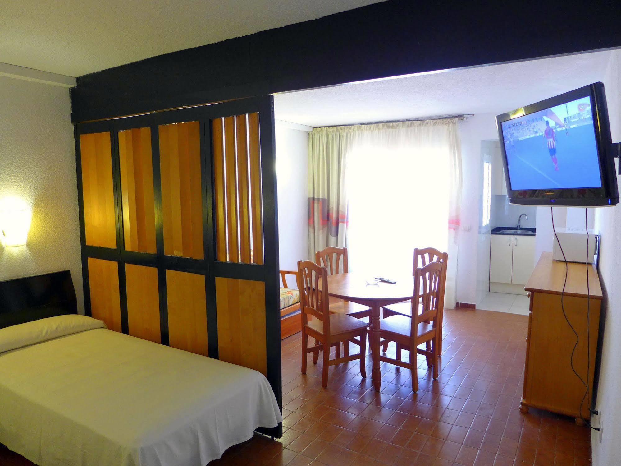 Apartamentos Alboran-Arysal Salou Extérieur photo